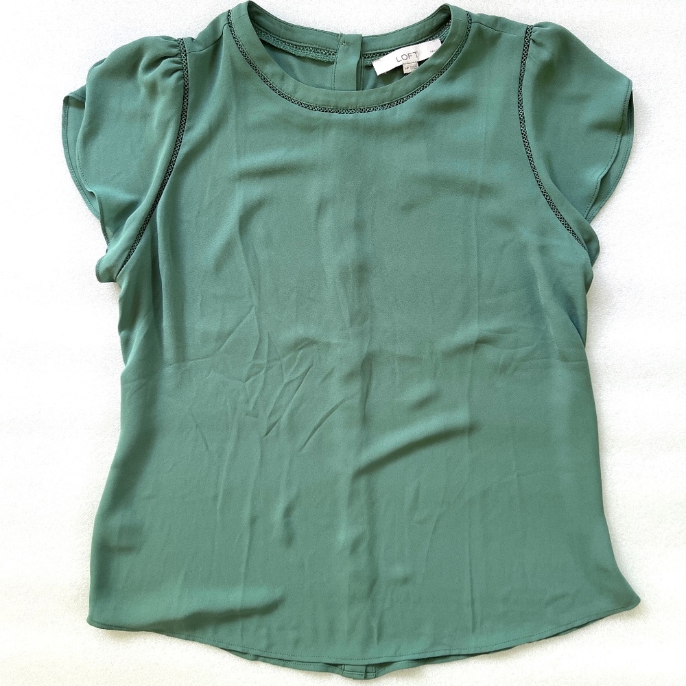 Ann Taylor Loft Cap Sleeve Button Back Blouse